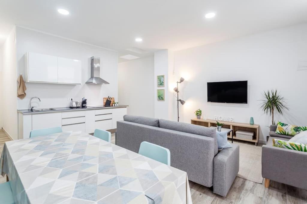 Apartamento Nuevo Cerca De La Playa Y Del Centro Valencia Kültér fotó